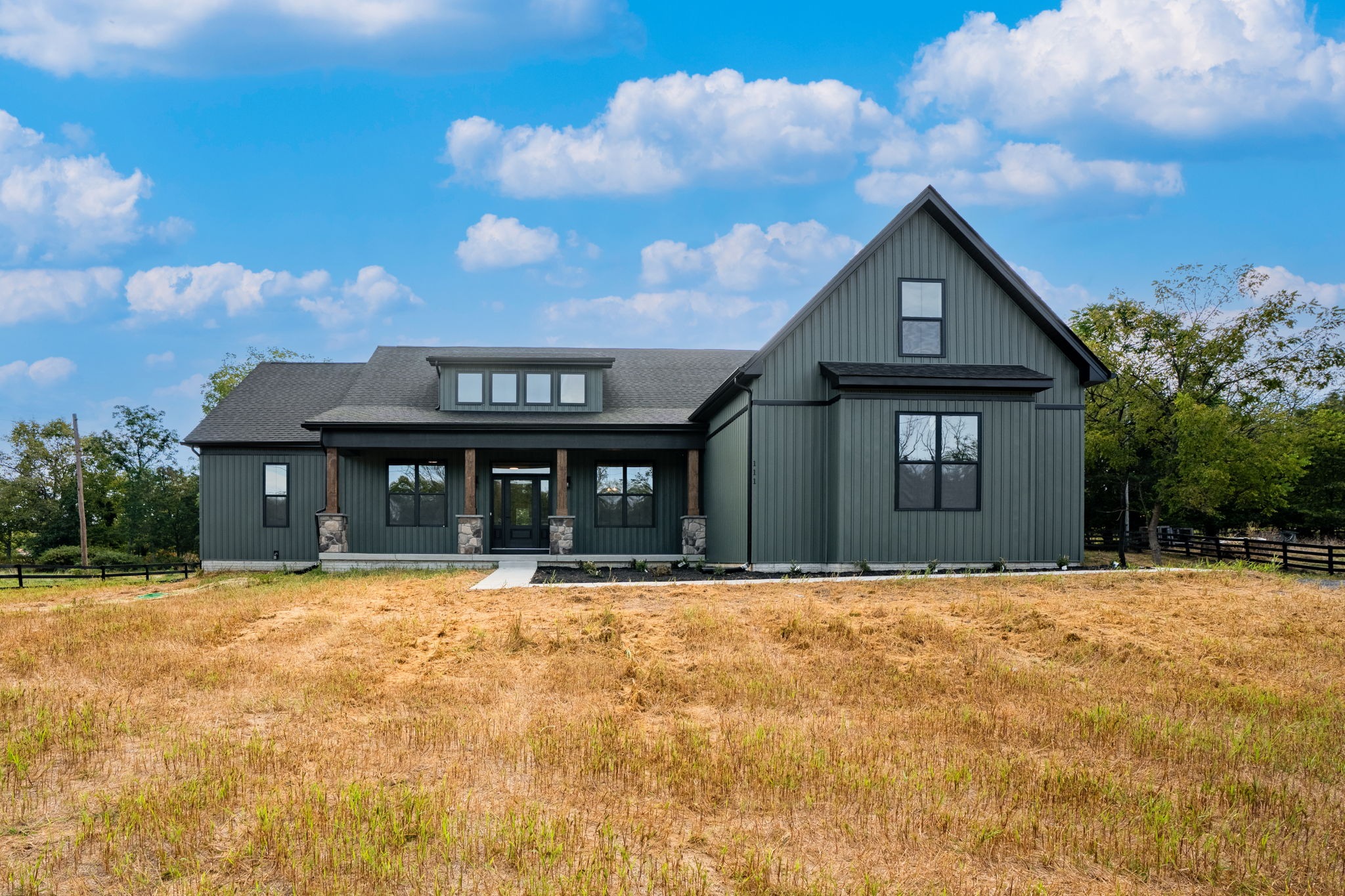 68513imgi_71_1-web-or-mls-pho00625-hdr.jpg